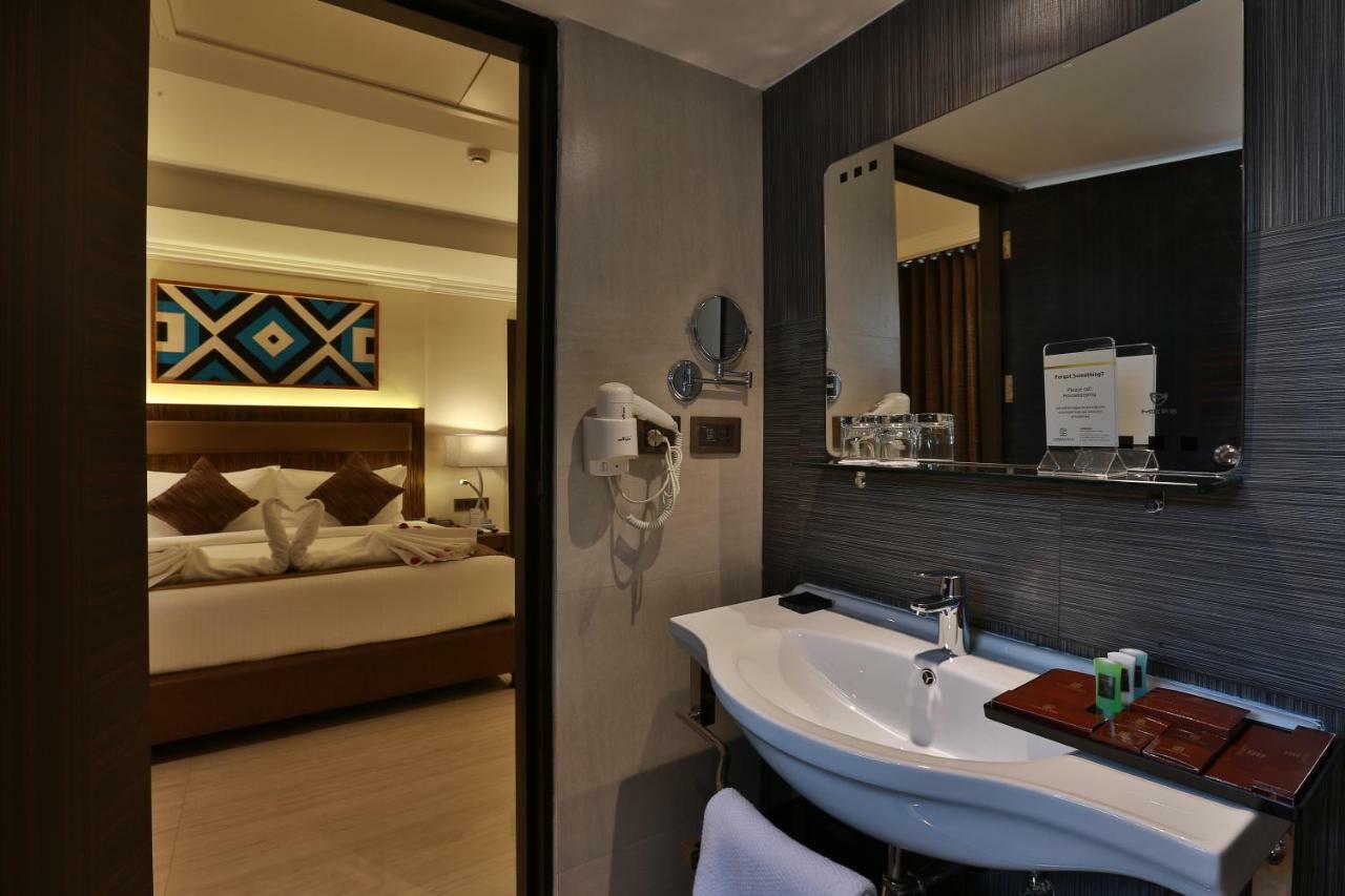 Hotel Luminara Kochi Dış mekan fotoğraf